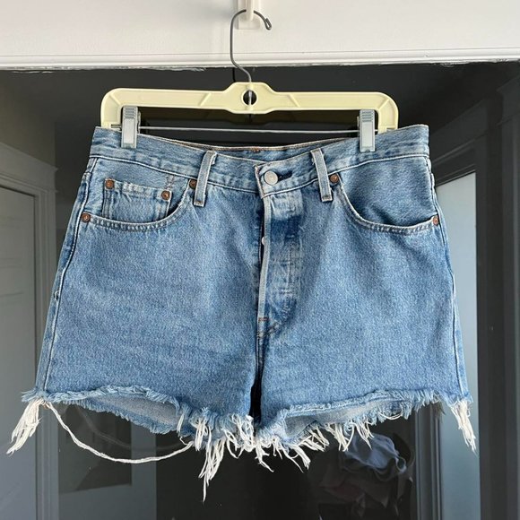 Aritzia Levi's 501 High Rise - Picture 3 of 4